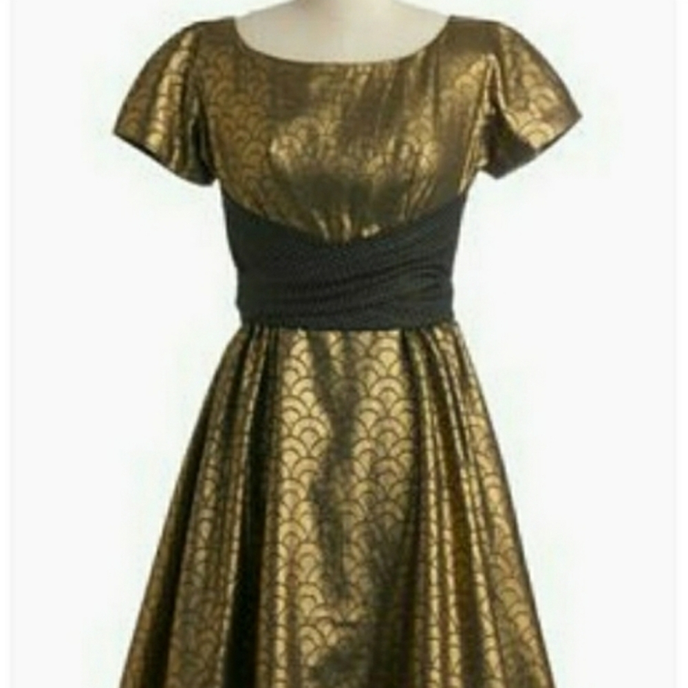 Mod Cloth Gold and Black Lowie Dress